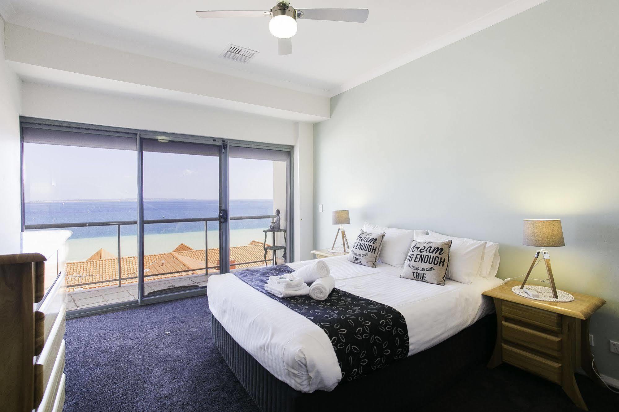 Boardwalk By Rockingham Apartments מראה חיצוני תמונה