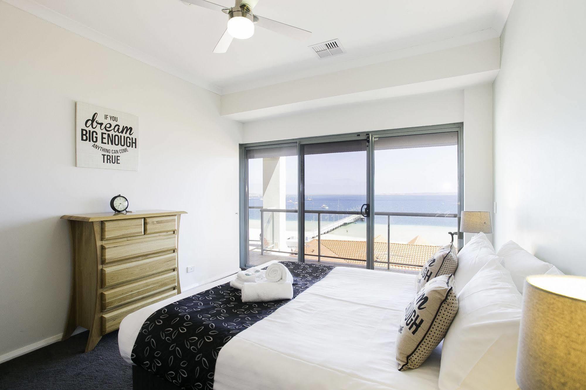 Boardwalk By Rockingham Apartments מראה חיצוני תמונה